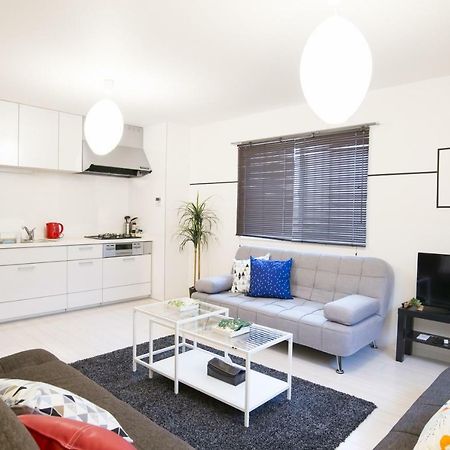 Fujirin Plaza Apartment Osaka Bagian luar foto