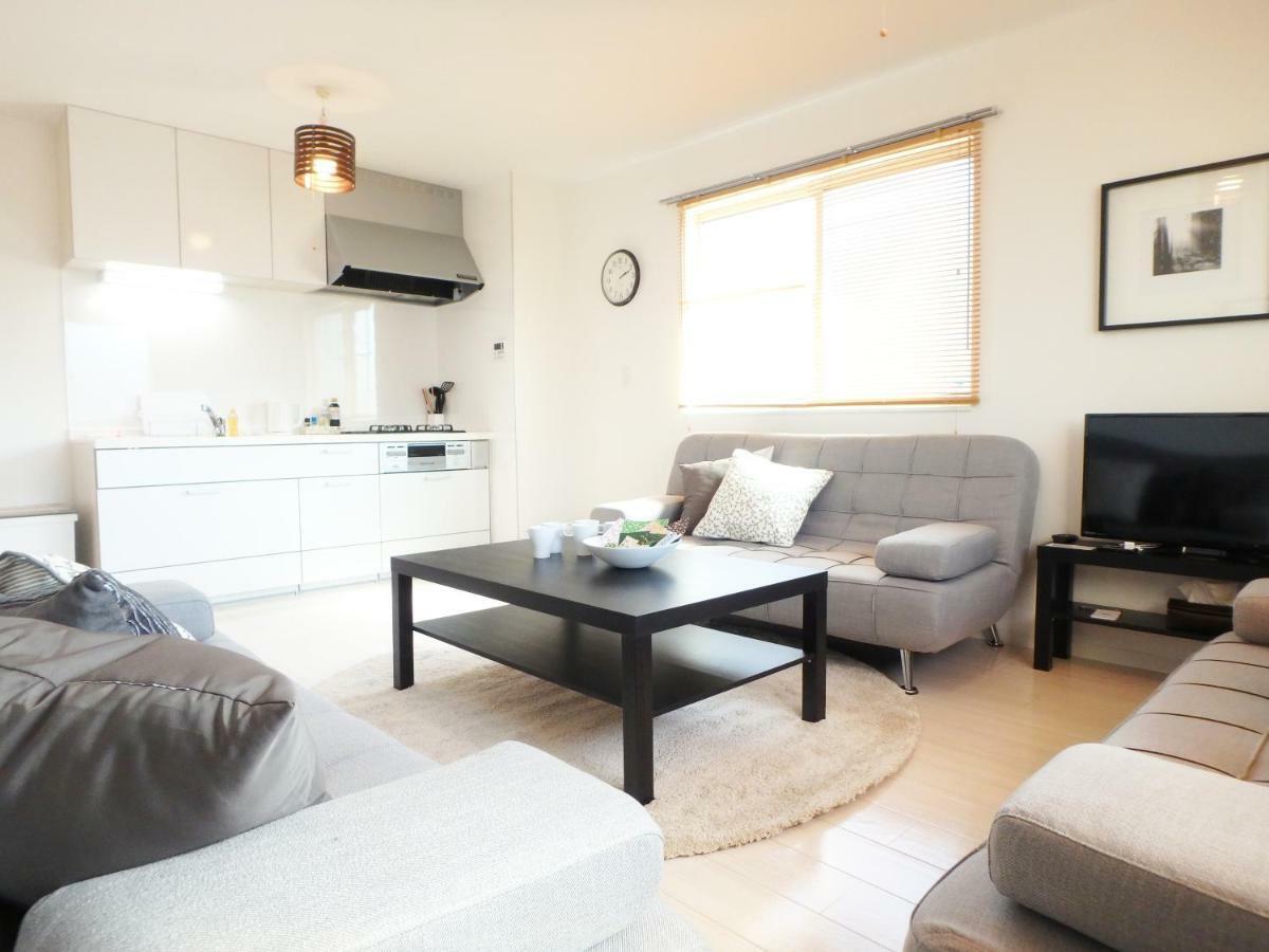 Fujirin Plaza Apartment Osaka Bagian luar foto